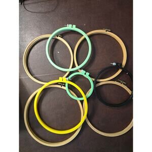 Set of 8 mixed sized plastic and‎ wood Embroidery Hoops 1/Germany by Pfaff EUC